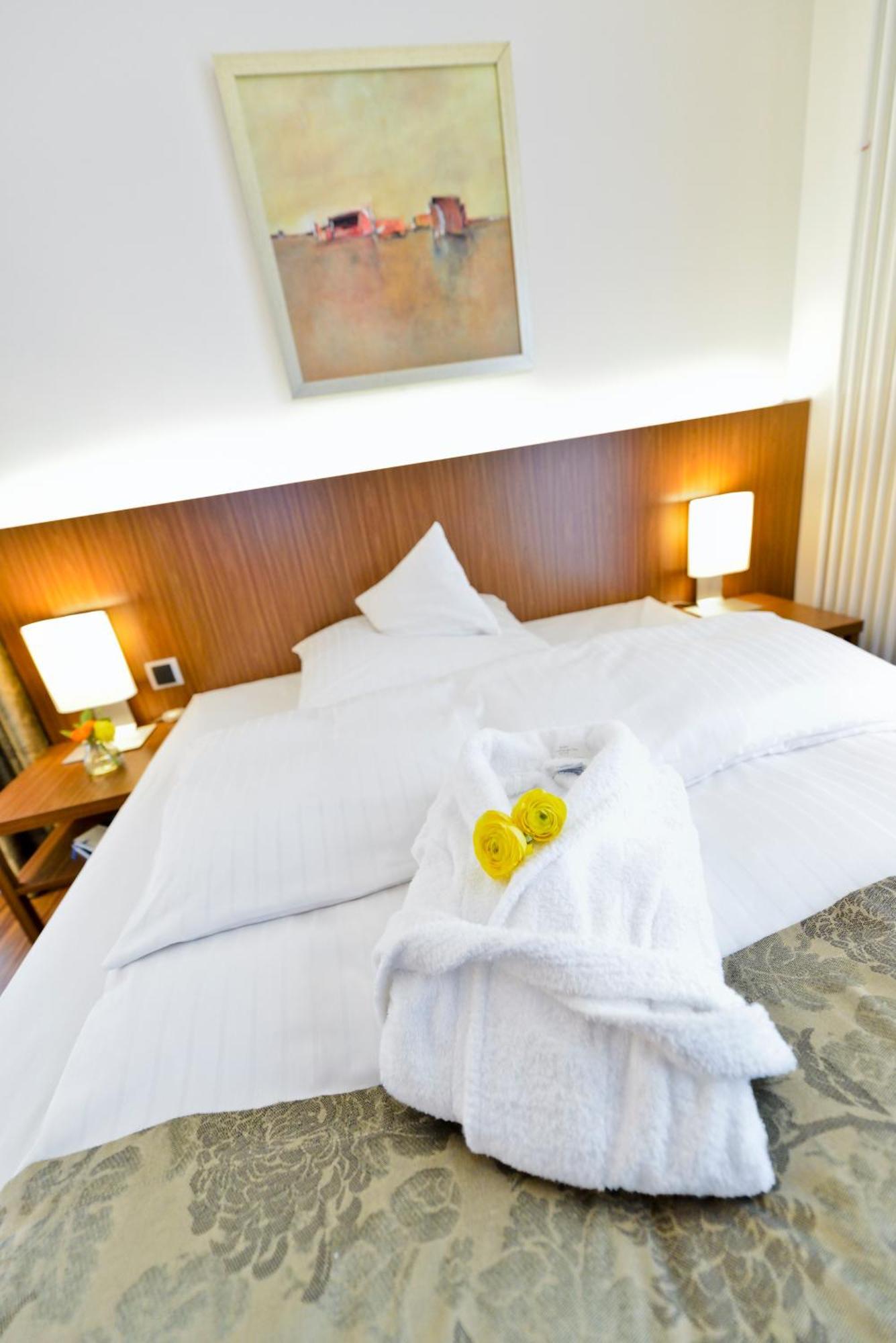 קבלאאר Hotel Klostergarten מראה חיצוני תמונה